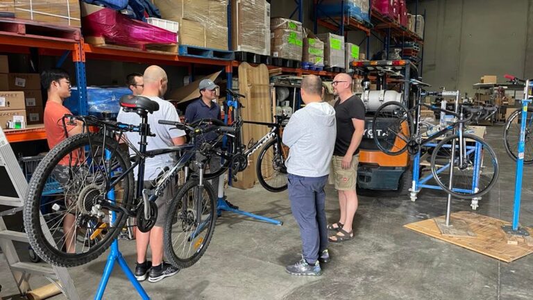 Steve chatting with the group at the 1226 bicycle maintenance course
