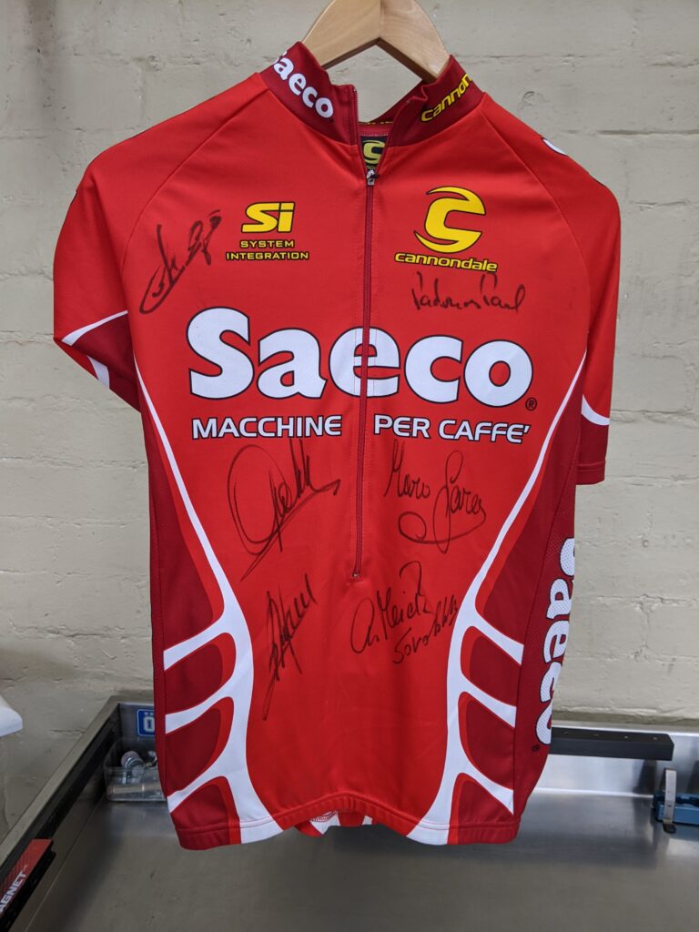Cannondale Saeco team Jersey signed by Mario Cipollini, Cadel Evans and others
